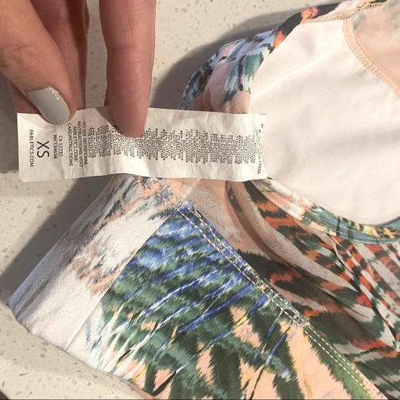 ♥️ SOLD! ♥️ Fabletics Marbella Sports Bra - Picture 4 of 7